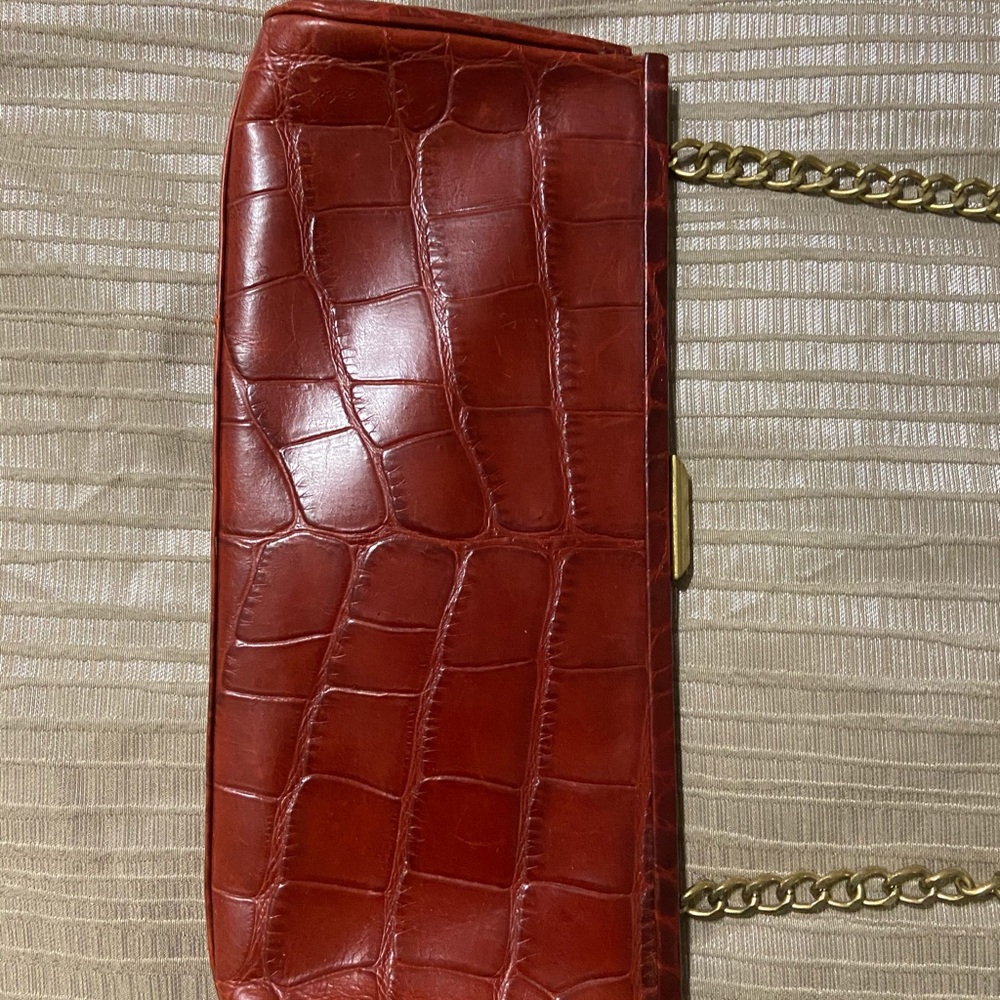 Red purse - Picture 2 of 5